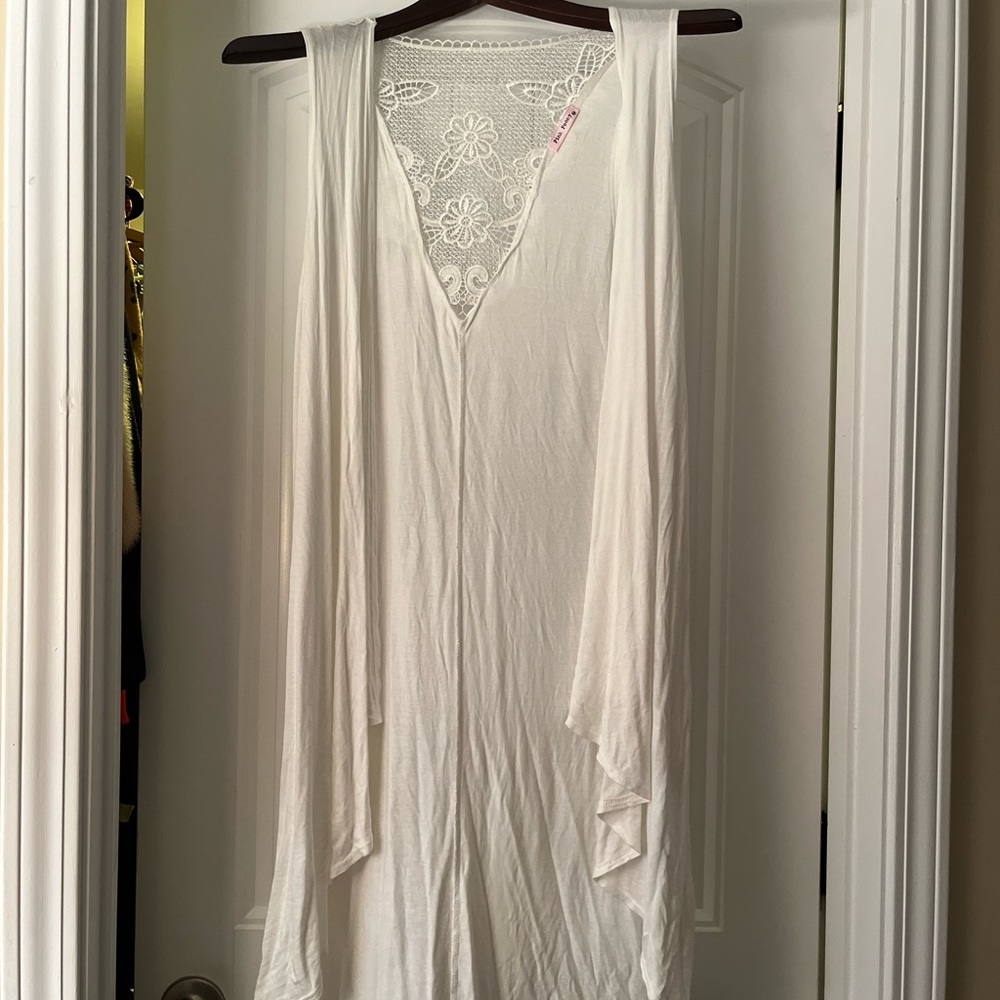 Pink Peony White Lace Vest